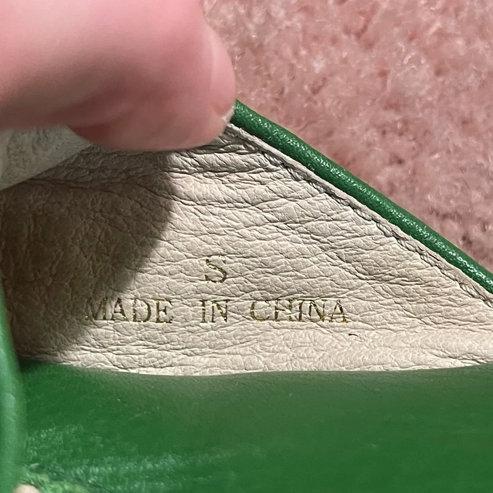 Women’s ALL LEATHER Travel slippers SMALL w/travel case - Picture 5 of 7